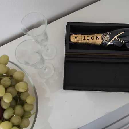 Domus Raffaello רומא