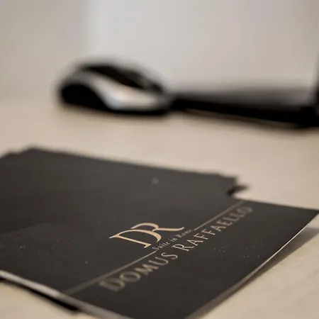 Domus Raffaello לינה וארוחת בוקר