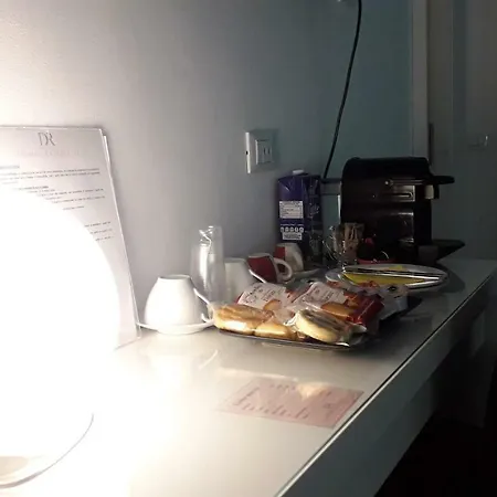 Domus Raffaello לינה וארוחת בוקר