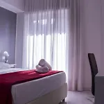 Domus Raffaello 4*