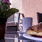 Domus Raffaello Bed & Breakfast Rome