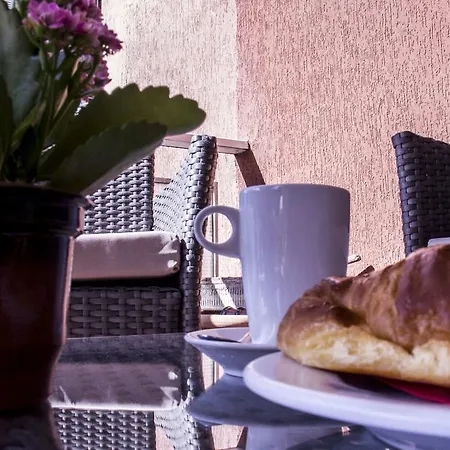 Domus Raffaello Frühstückspension Rom