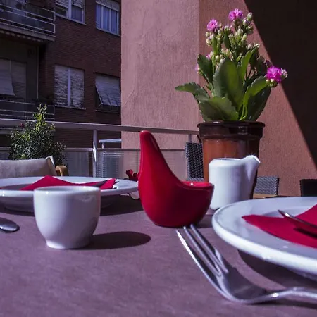 Domus Raffaello Frühstückspension 4*