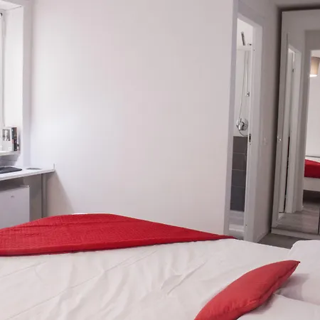 Domus Raffaello Bed & Breakfast