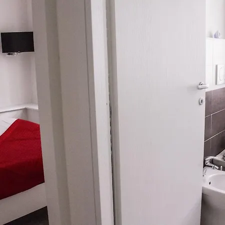 Bed and Breakfast Domus Raffaello