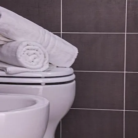 Bed & Breakfast Domus Raffaello Rome