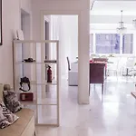 Domus Raffaello Bed & Breakfast 4*