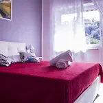לינה וארוחת בוקר Domus Raffaello רומא